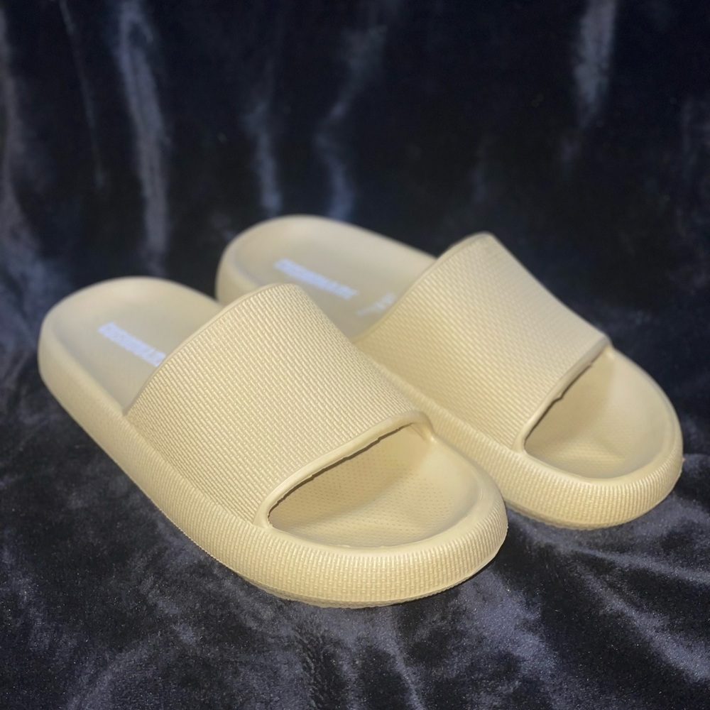 Cloud slides